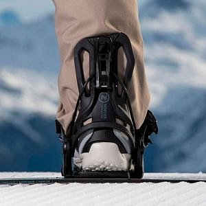Snowboardové rychlozapínací vázání s výklopnou patkou Flow Nexus black / černé