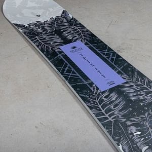 Dámský snowboard Gravity Trinity, bílo-černo-fialový