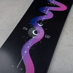 Snowboard komplety dámské, Gravity Sirene Black s botami s kolečkem